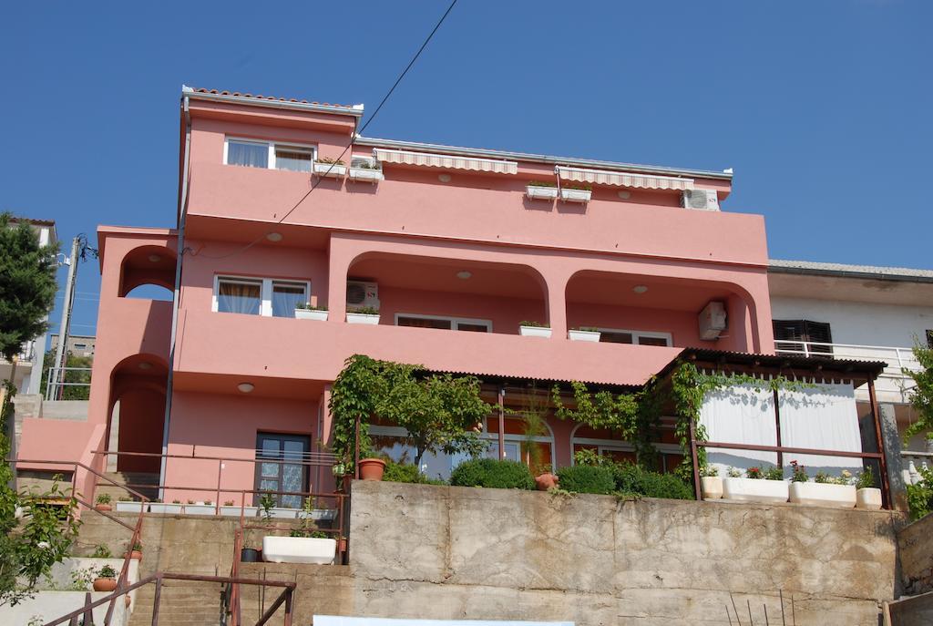 סנג' Apartments Kriz מראה חיצוני תמונה